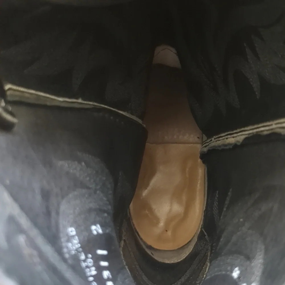 Justin Black Women's Cowboy Boots, Size 8 - Picture 7 of 7